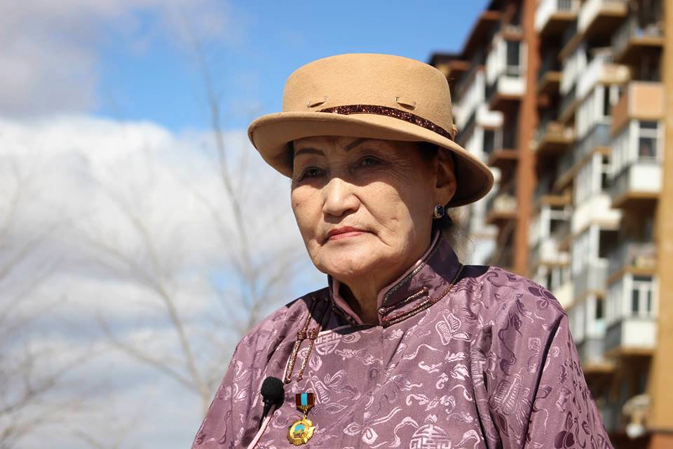 Д.Цэрэндарьзав ОХУ-ын Буриадын гавьяат жүжигчин цол хүртжээ